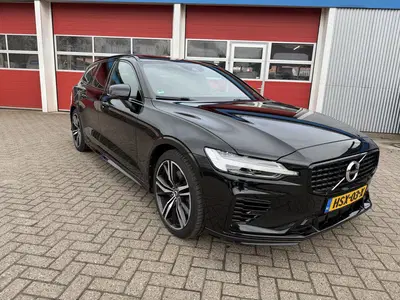 Volvo V60 2.0 T6 350 PK uit 2022