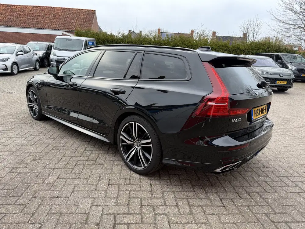 Volvo V60 2.0 T6 350 PK uit 2022, foto 14