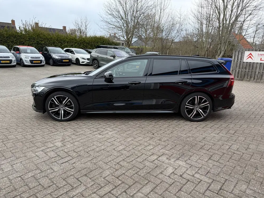 Volvo V60 2.0 T6 350 PK uit 2022, foto 2