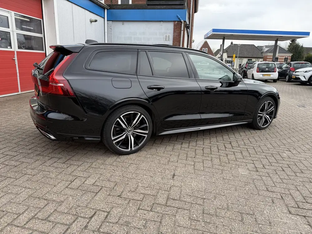 Volvo V60 2.0 T6 350 PK uit 2022, foto 9
