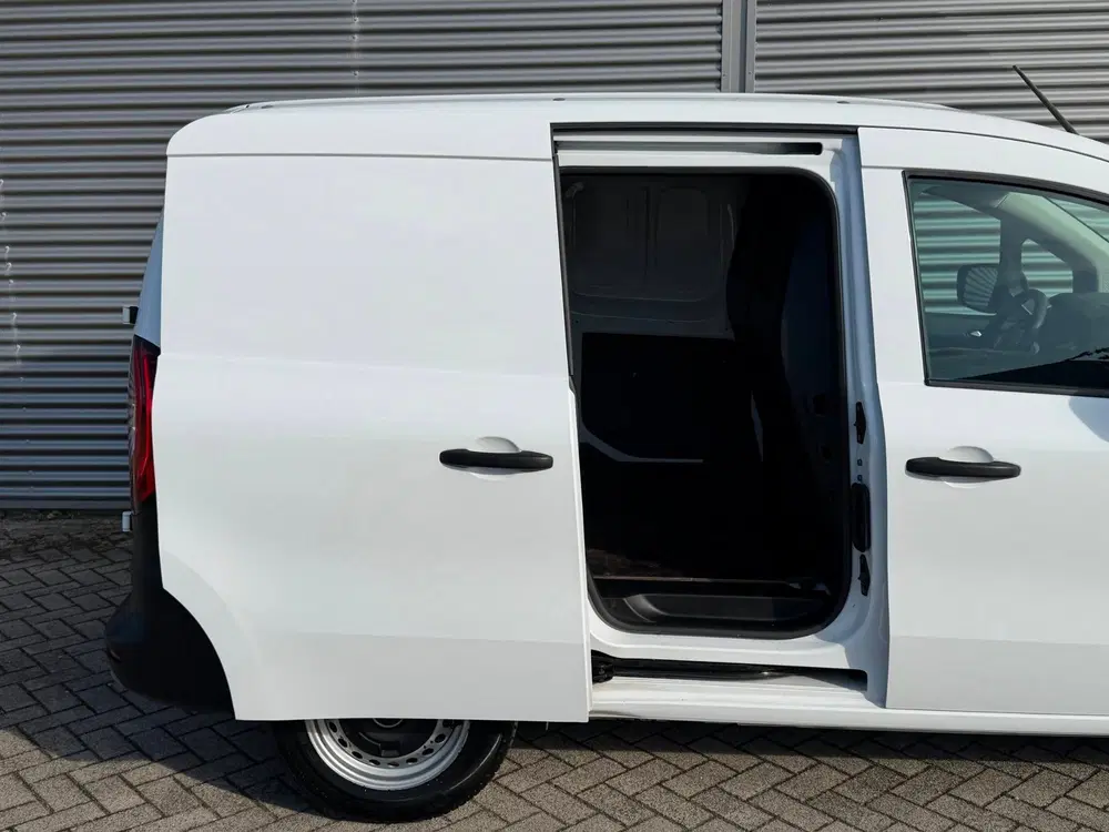 Renault Kangoo 1.5 Blue dCi 95 Airco uit 2022, foto 10
