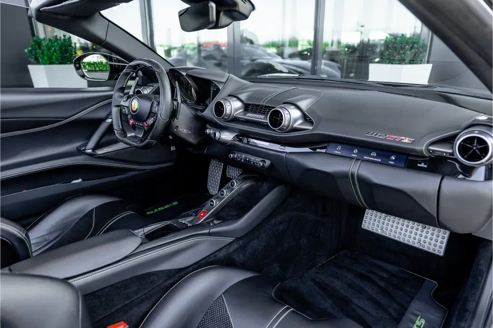 Ferrari 812 6.5 V12 HELE uit 2020, foto 12