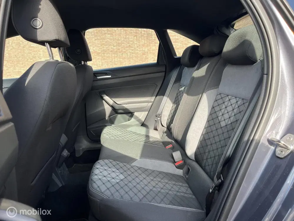 Volkswagen Taigo 1.5 R-Line uit 2023, foto 4