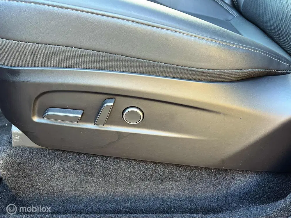 Tesla Model Y Premium Long Range Dual Motor uit 2026, foto 7