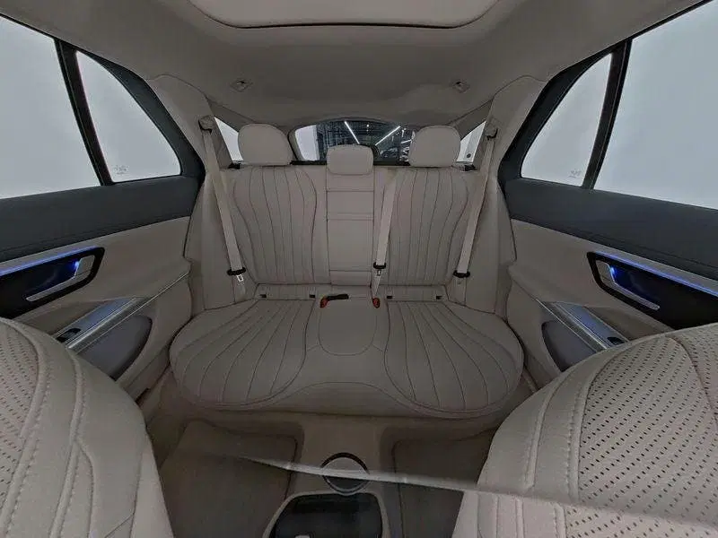 Mercedes-Benz E-Klasse 300 e Exclusive Line uit 2025, foto 4