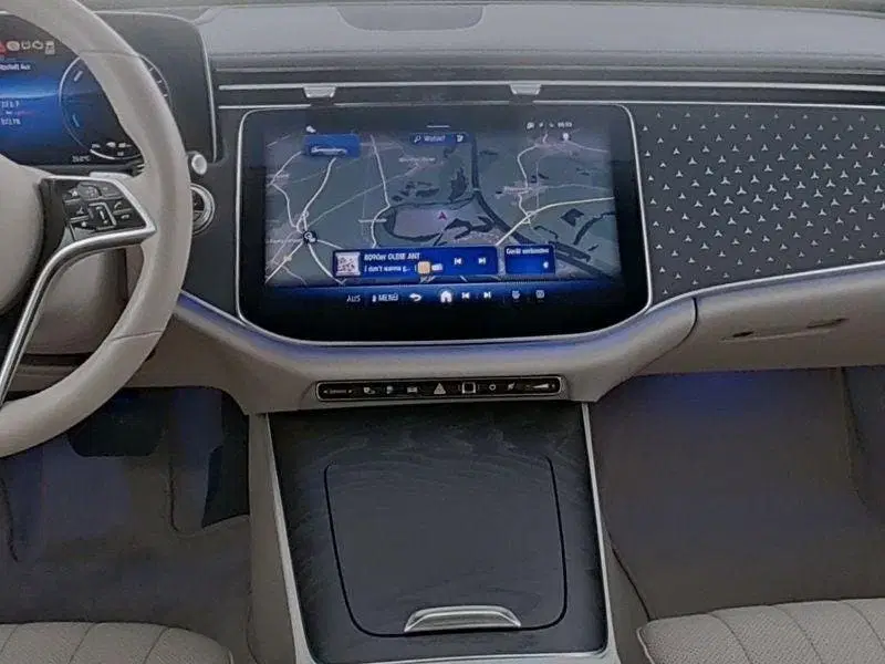 Mercedes-Benz E-Klasse 300 e Exclusive Line uit 2025, foto 9
