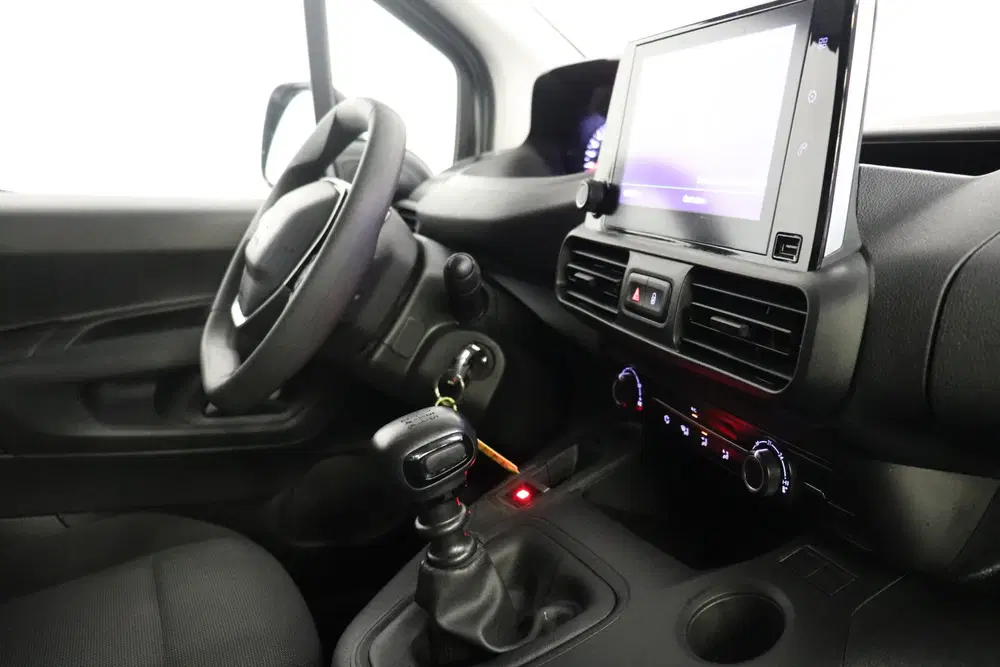 Peugeot Partner 1.2 PT Benzine EURO 6 uit 2022, foto 3