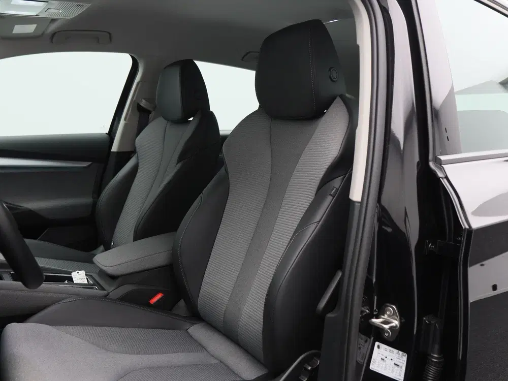 Skoda Enyaq 60 180 Pk Automaat uit 2023, foto 6