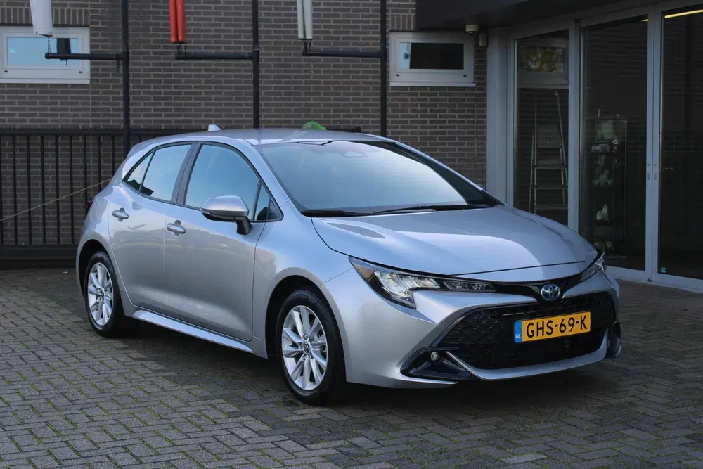 Toyota Corolla Hybrid 140 Active Adaptive uit 2024