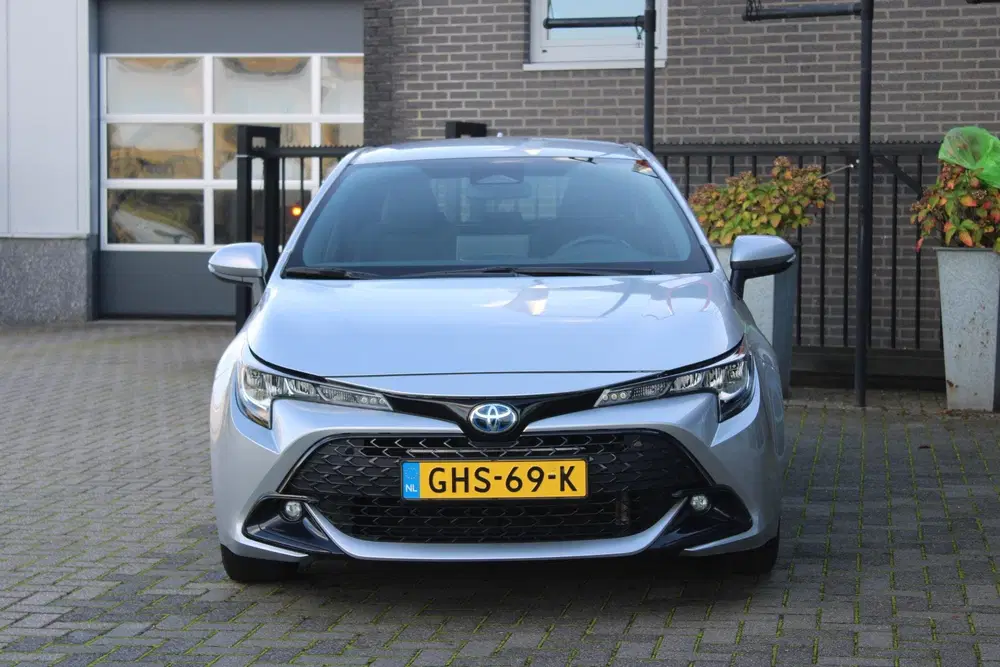 Toyota Corolla Hybrid 140 Active Adaptive uit 2024, foto 2