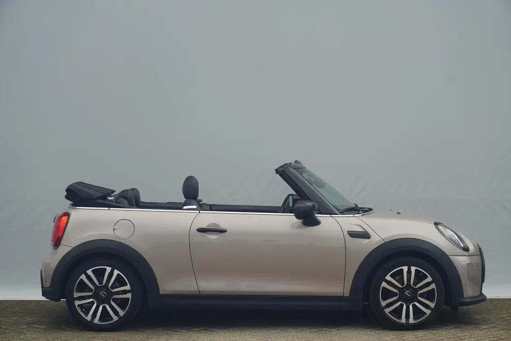 Mini Cabrio ONE Classic Uitvoering uit 2021, foto 7