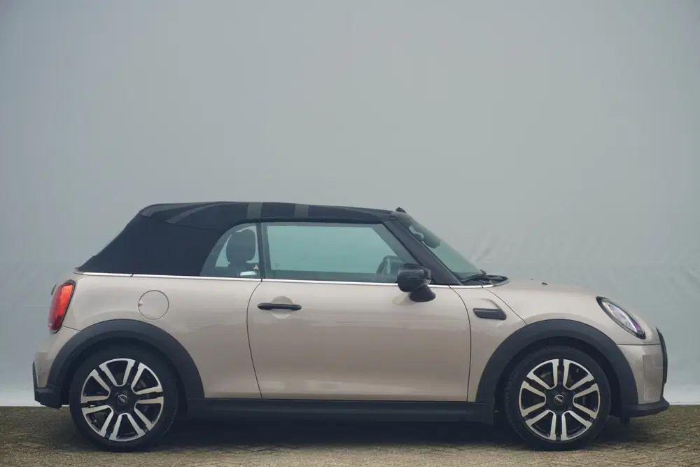 Mini Cabrio ONE Classic Uitvoering uit 2021, foto 8