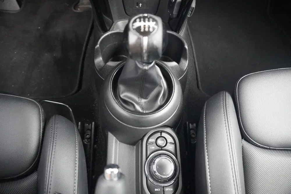 Mini Cabrio ONE Classic Uitvoering uit 2021, foto 9