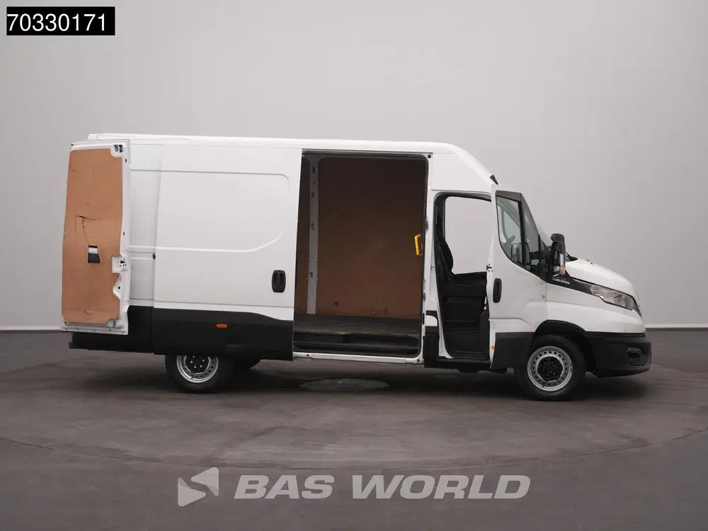 Iveco Daily Automaat L2H2 Airco Cruise Camera 3520L L2 uit 2023, foto 10