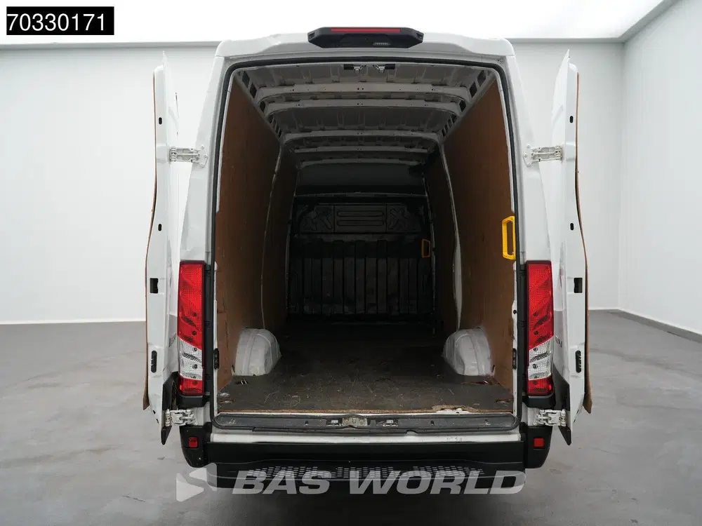 Iveco Daily Automaat L2H2 Airco Cruise Camera 3520L L2 uit 2023, foto 7