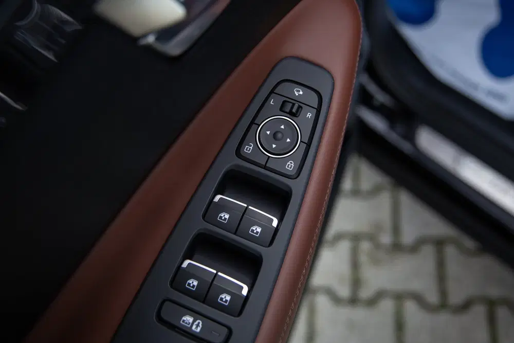 Hyundai SANTA FE 1.6 T-GDI HEV Comfort Smart Sky uit 2023, foto 11