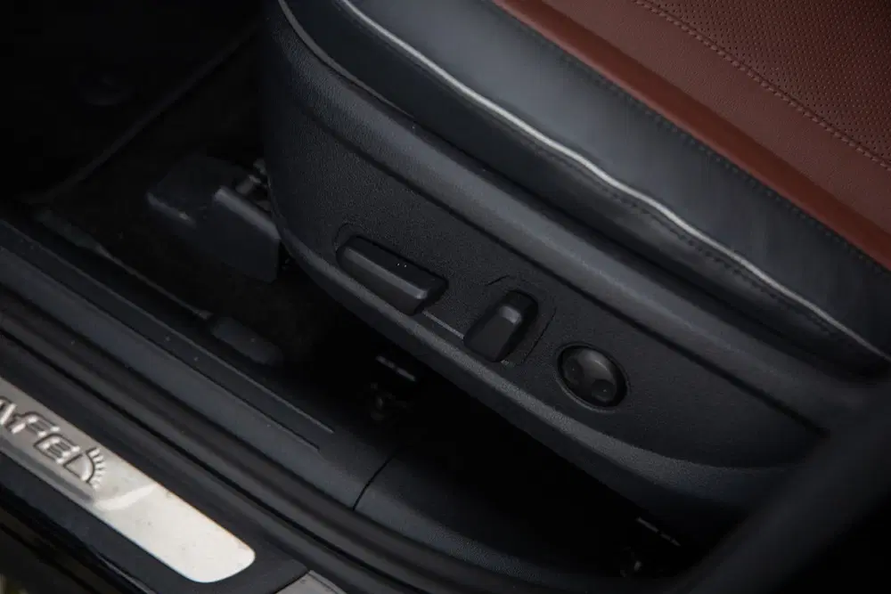 Hyundai SANTA FE 1.6 T-GDI HEV Comfort Smart Sky uit 2023, foto 4