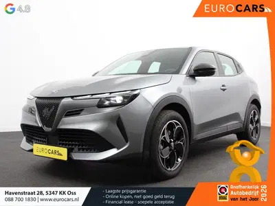 Alfa Romeo Junior Elettrica Automaat 156PK Adaptieve Cruise uit 2025