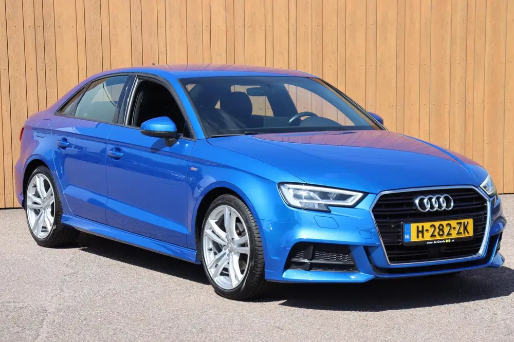 Audi A3 TFSI CoD Advance Sport S-Line Limousine or uit 2020, foto 2
