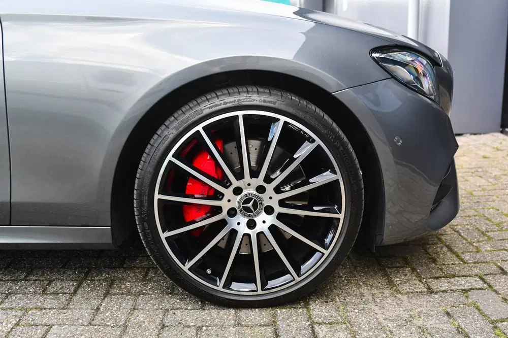 Mercedes-Benz E-Klasse 300 e AMG Night Ed uit 2019, foto 10