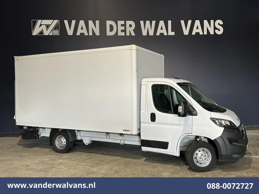 Peugeot Boxer 2.2 BlueHDi 141pk Bakwagen 1055kg laadverm uit 2022