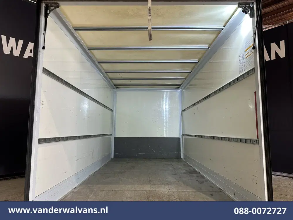 Peugeot Boxer 2.2 BlueHDi 141pk Bakwagen 1055kg laadverm uit 2022, foto 11
