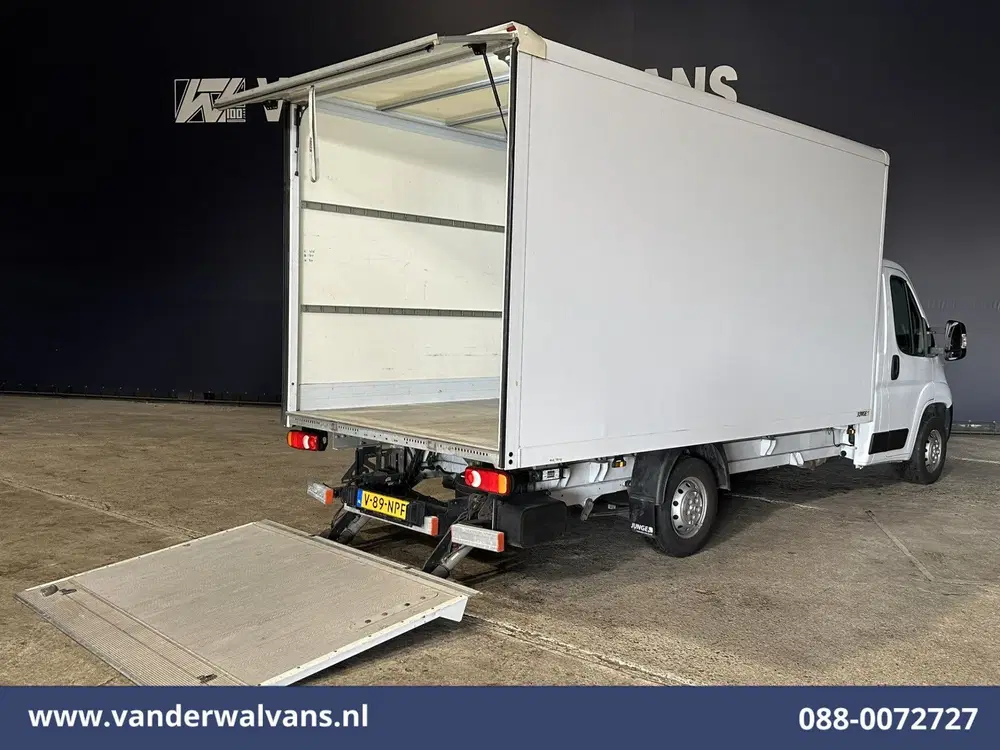 Peugeot Boxer 2.2 BlueHDi 141pk Bakwagen 1055kg laadverm uit 2022, foto 2