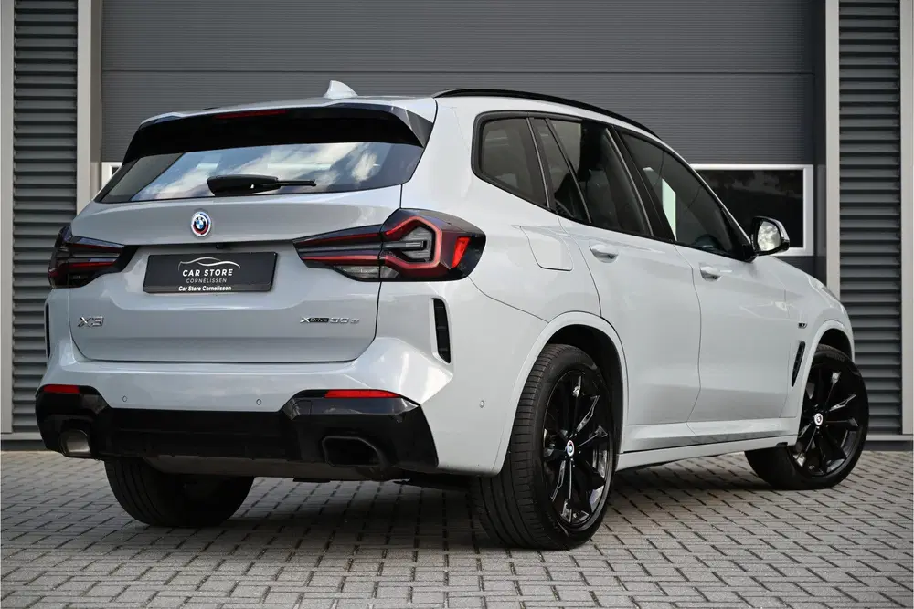 BMW X3 xDrive30e M-SPORT uit 2022, foto 2
