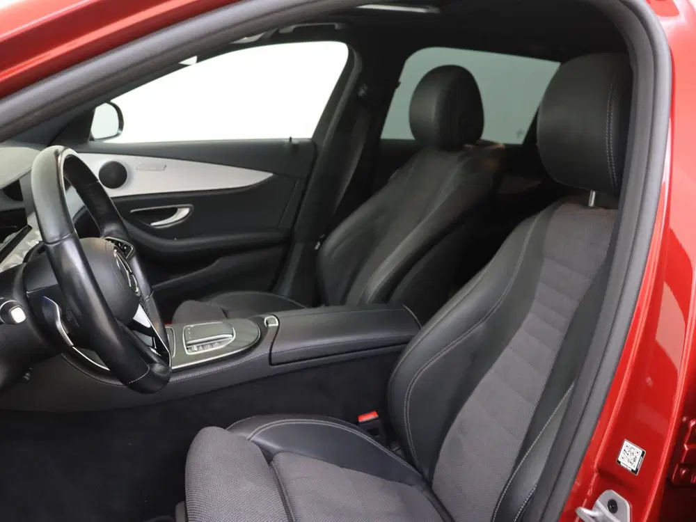 Mercedes-Benz E-Klasse 300 de AMG Line uit 2020, foto 11