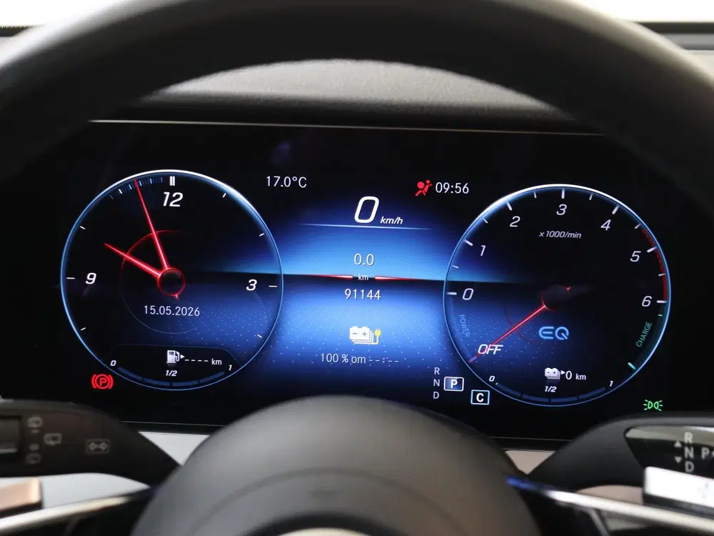 Mercedes-Benz E-Klasse 300 de AMG Line uit 2020, foto 12