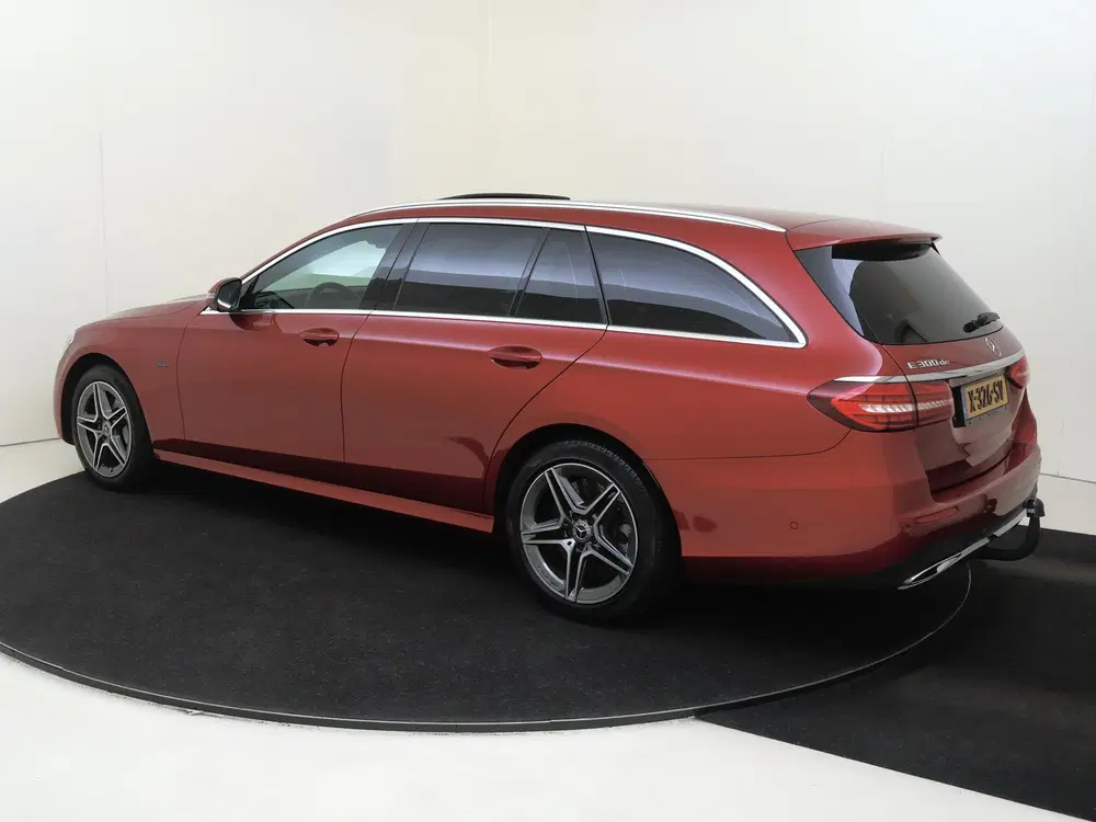 Mercedes-Benz E-Klasse 300 de AMG Line uit 2020, foto 3
