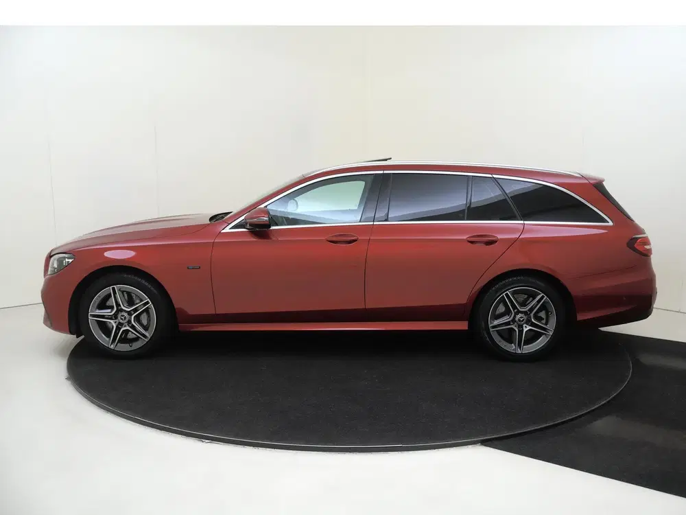 Mercedes-Benz E-Klasse 300 de AMG Line uit 2020, foto 8