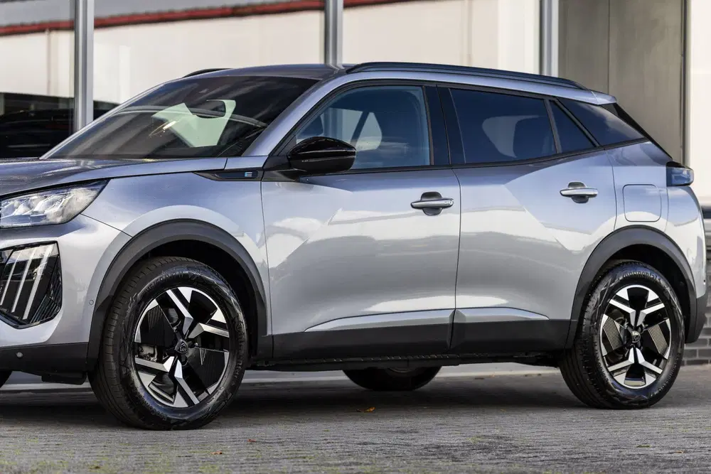 Peugeot 2008 EV Active Pack 50 kWh uit 2025, foto 14
