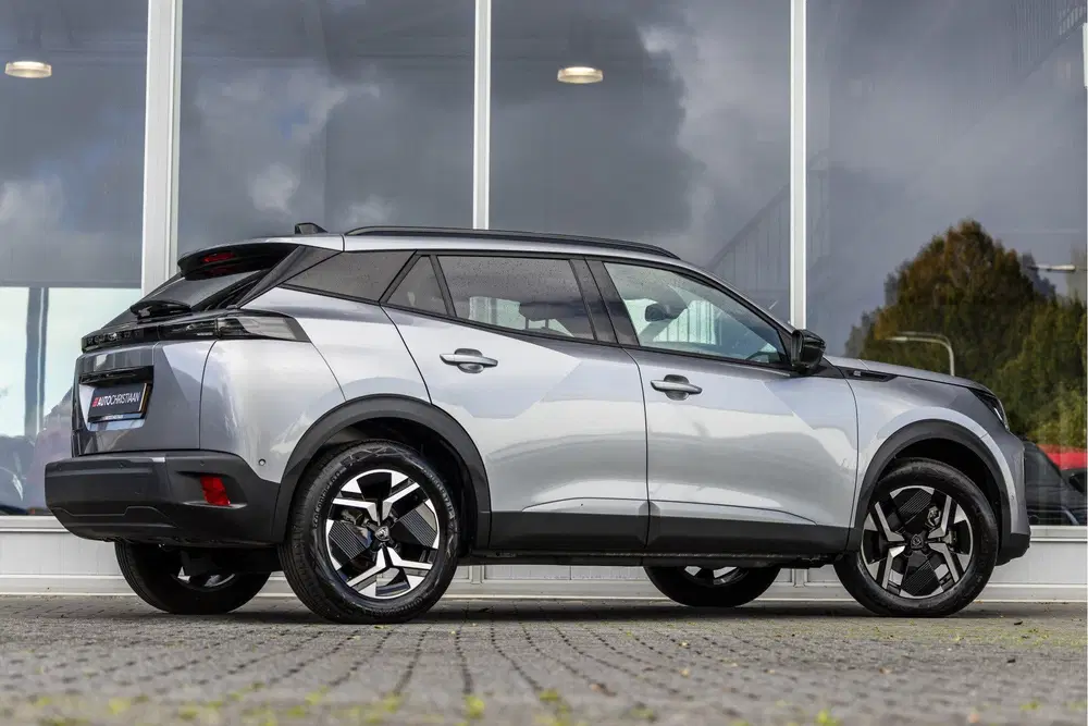 Peugeot 2008 EV Active Pack 50 kWh uit 2025, foto 2