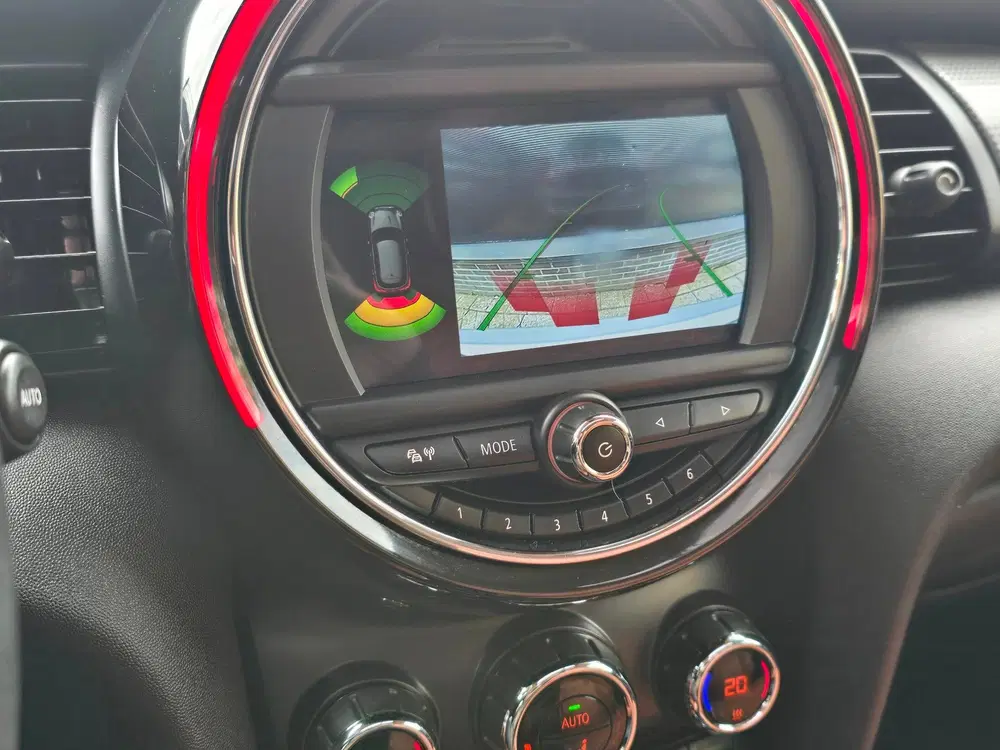 Mini Cooper 1.5 Cooper Business Edition uit 2019, foto 7