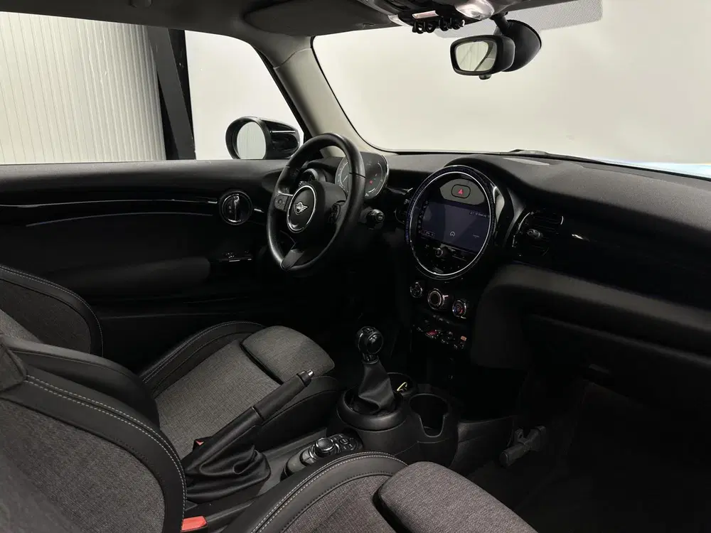 Mini Cooper 1.5 Cooper Business Edition uit 2021, foto 13