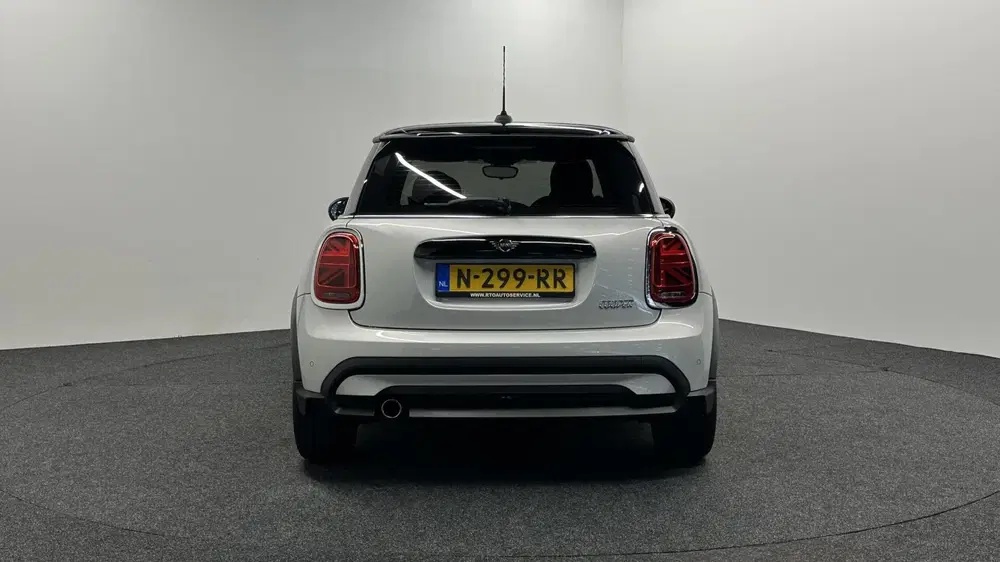 Mini Cooper 1.5 Cooper Business Edition uit 2021, foto 7