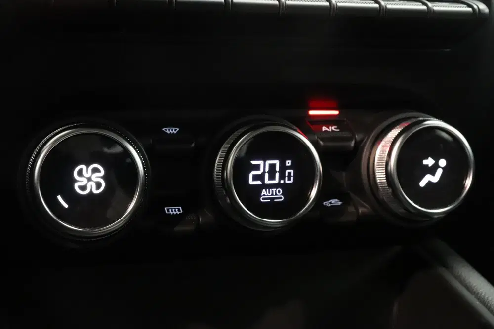 Renault Captur 1.3 TCe 140 Intens uit 2021, foto 13