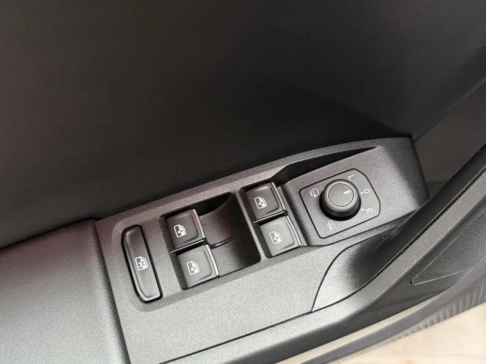 SEAT Leon 1.0 eTSI FR Business Intense Automaat uit 2022, foto 4
