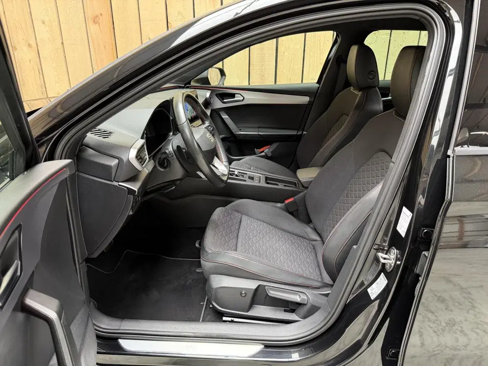 SEAT Leon 1.0 eTSI FR Business Intense Automaat uit 2022, foto 7