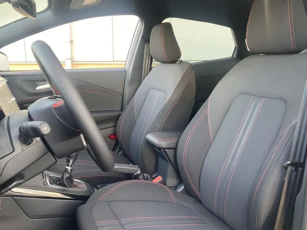 Ford Puma 1.0 EcoBoost Hybrid 125 pk ST-Line Solar S uit 2026, foto 10