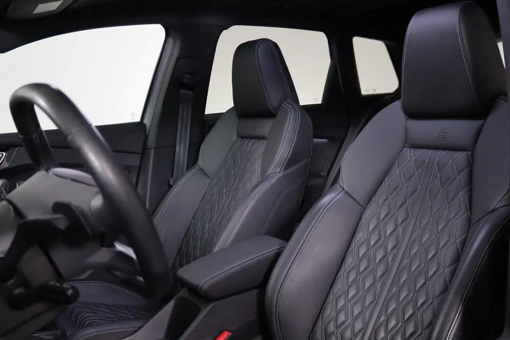 Audi Q4 e-tron 50 quattro S Competition 77 kWh S-Line uit 2023, foto 4