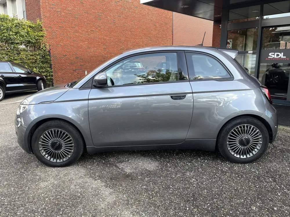 Fiat 500e 3+1 Icon 42 kWh 4DRS uit 2021, foto 3