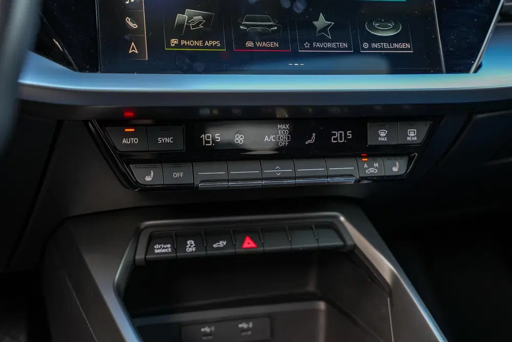 Audi A3 40 TFSI e Edition 204 PK – Panoramadak uit 2022, foto 14