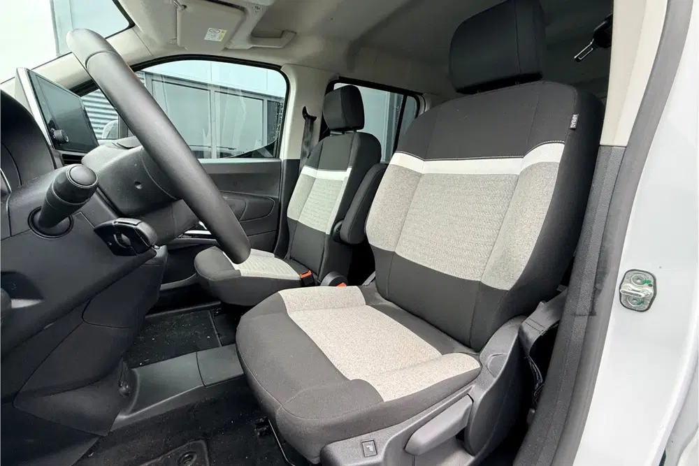 Citroën Berlingo ë-Berlingo XL Shine 50 kWh CAMERA NAVI KEY uit 2023, foto 4