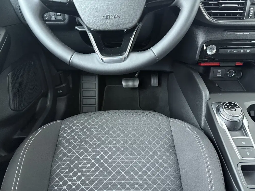 Ford Kuga 2.5 PHEV Titanium uit 2026, foto 12
