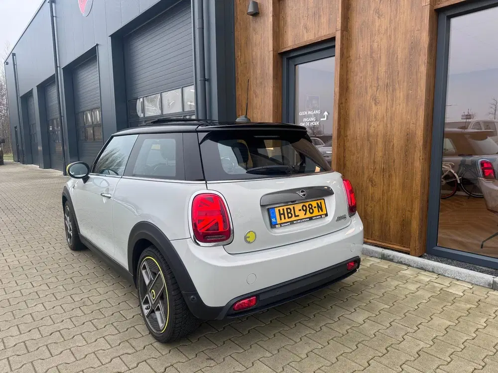 Mini Electric Mini Electric Charged 33 kWh S Yours full uit 2020, foto 10