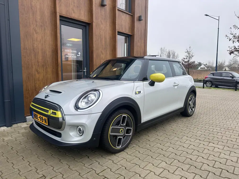 Mini Electric Mini Electric Charged 33 kWh S Yours full uit 2020, foto 12