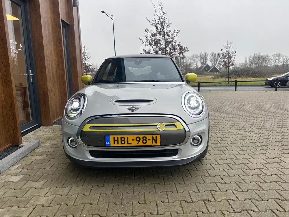 Mini Electric Mini Electric Charged 33 kWh S Yours full uit 2020, foto 13