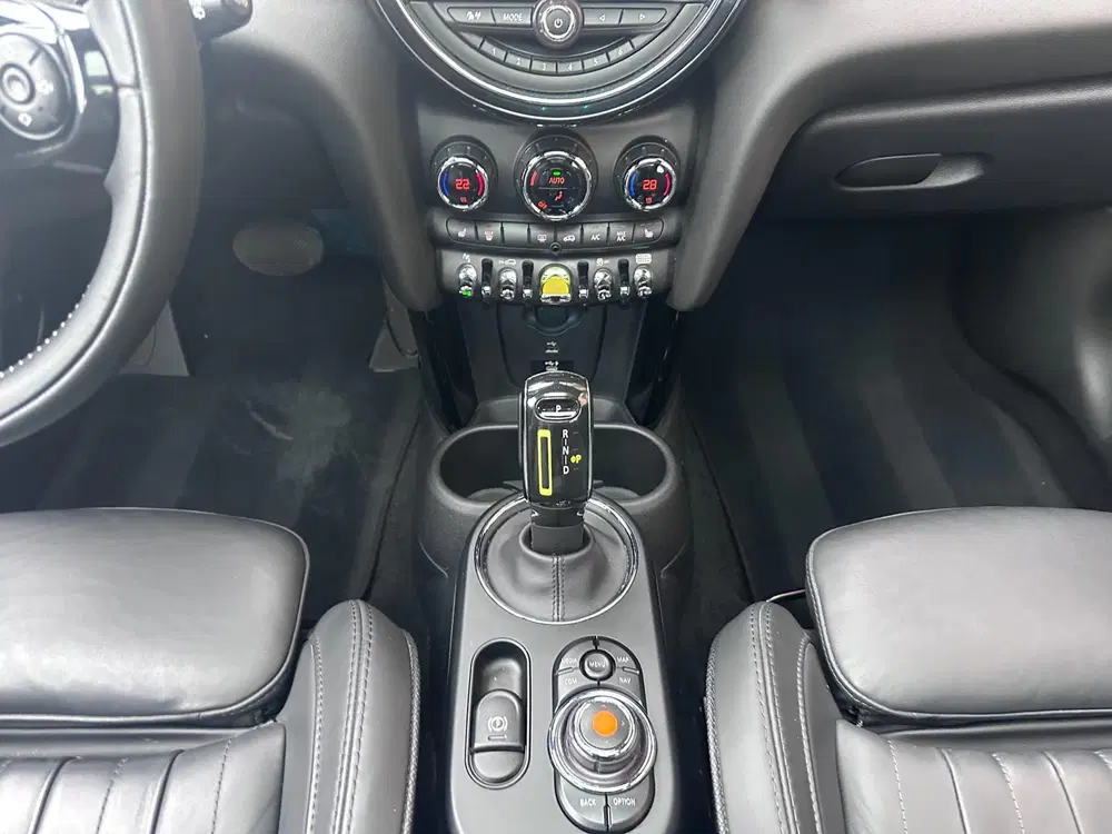 Mini Electric Mini Electric Charged 33 kWh S Yours full uit 2020, foto 2
